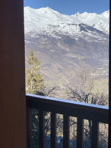 Large 4-person studio with Mont Blanc view