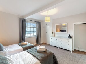 3 bedrooms, free WiFi, bed sheets