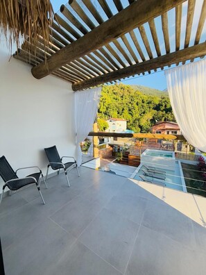 Superior Loft, Refrigerator & Microwave, Sea View | Terrace/patio - Santomar Guest House (Ilhabela)