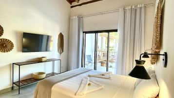 Loft Supérieur, réfrigérateur et four à micro-ondes, vue mer | 1 chambre, surmatelas, rideaux occultants, fer et planche à repasser