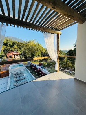 Superior-Loft, Kühlschrank und Mikrowelle, Meerblick | Terrasse/Patio