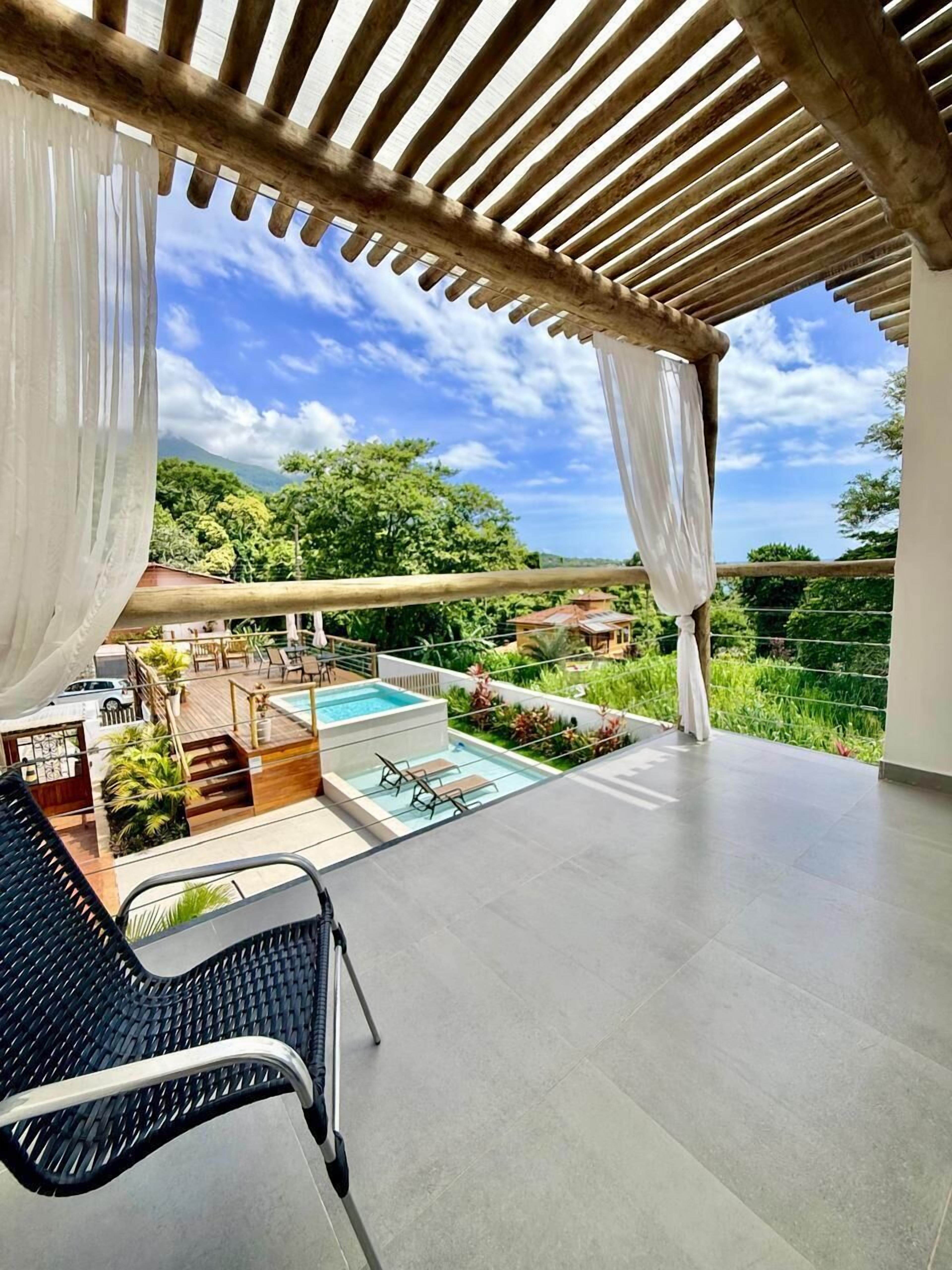 Superior Loft, Refrigerator & Microwave, Sea View | Lanai