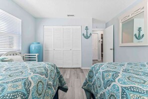 2 bedrooms, iron/ironing board, WiFi