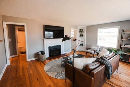 Cozy & Pet- Friendly | Fenced in yard near downtown