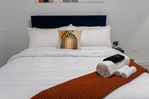 3 bedrooms, desk, iron/ironing board, travel cot