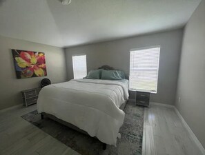 2 室のベッドルーム、WiFi、ベッドシーツ