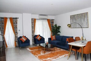 Living area - A307 Luxury 1bedroom @ The Signature Apartment
(Accra)