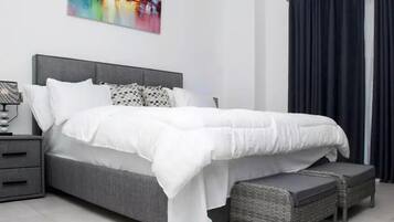 1 dormitori, planxa i posts de planxar, wifi i roba de llit