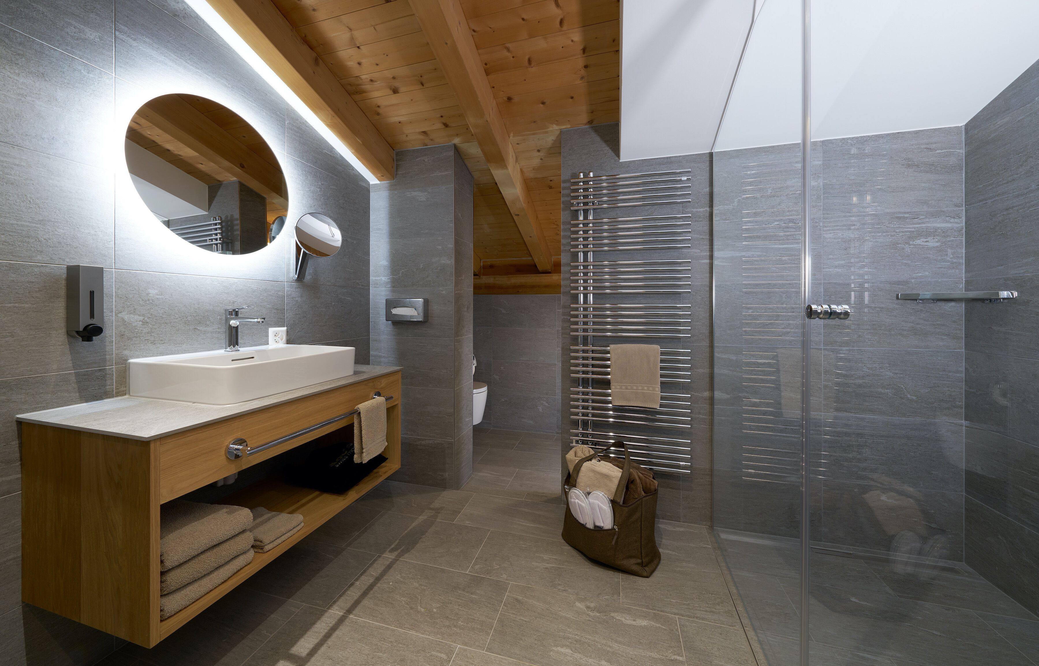Superior Suite | Bathroom