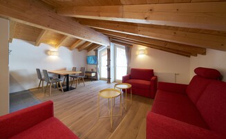 Suite superior | Zona de estar | Una televisión LCD