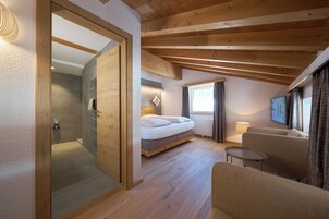 Superior Room | Down comforters, in-room safe, individually decorated