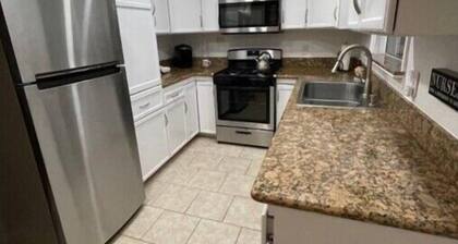 Sunny 3-Bedroom Hacienda