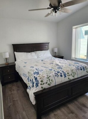 3 bedrooms, iron/ironing board, travel cot, free WiFi