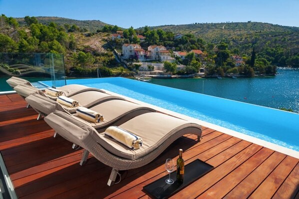 A heated pool - Villa Sajonara - Private villa with pool, Brac Island (Bobovisca na Moru)