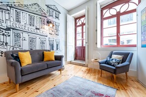 TV - VIVA Trindade Downtown (Porto)