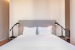 1 chambre, fer et planche à repasser, accès à Internet, literie fournie