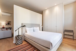 1 bedroom, iron/ironing board, Internet, bed sheets