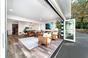 Interior - Haven MCA#462 Gorgeous family home, dog Ok, ping pong, air hockey, foosball (Manzanita)