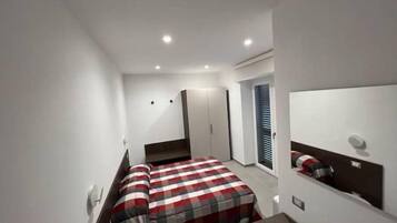 1 chambre, bureau, Wi-Fi gratuit, draps fournis