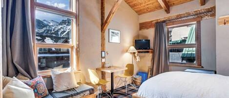 1 Schlafzimmer, Schreibtisch, Reisekinderbett, kostenloses WLAN