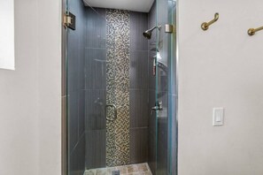 Haartrockner, Handtücher