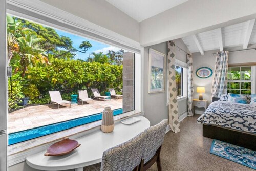 Red Palm Villas: The Saw Palmetto