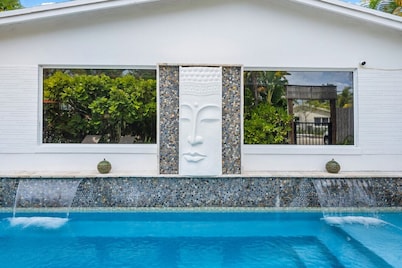 Red Palm Villas: The Saw Palmetto