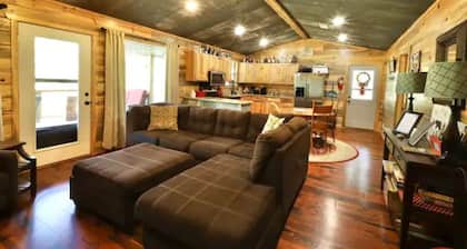 Old Mill Cabin #1 - on the Little MO River, large yard, close to Diamond Mine!