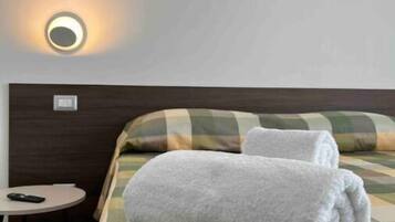 1 chambre, bureau, Wi-Fi, draps fournis