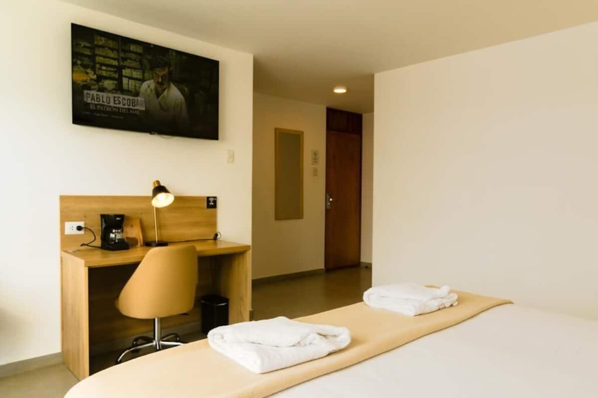 1 bedroom, individually decorated, individually furnished, desk