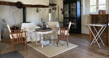 Magnifique propriété sur un terrain de 55 ares, piscine, 5 chambres