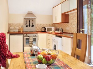 Dishwasher, cookware/dishes/utensils