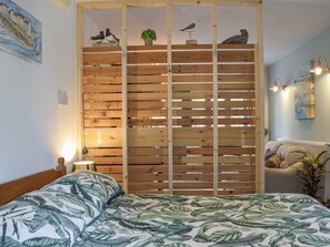 1 bedroom, free WiFi, bed sheets