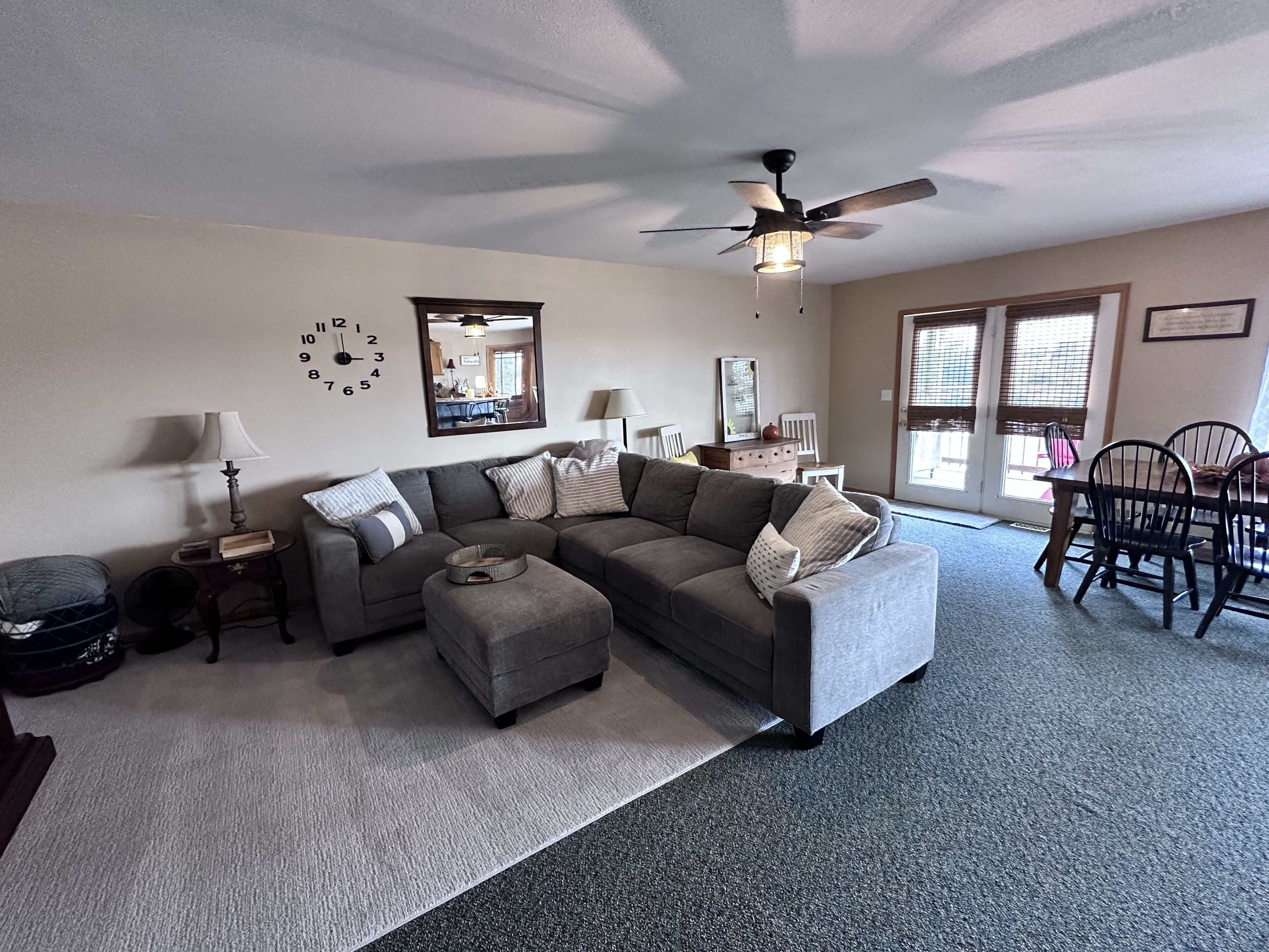 Smart TV, fireplace, video games, DVD player