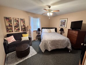 3 bedrooms, iron/ironing board, travel cot, WiFi