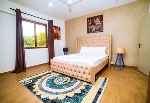 3 quartos, ferros/tábuas de passar roupa, Wi-Fi, roupa de cama