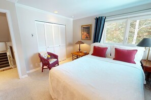 5 bedrooms, desk, free WiFi, bed sheets