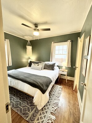 2 bedrooms, iron/ironing board, travel cot, WiFi