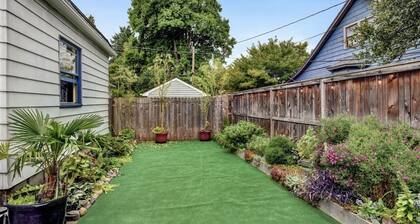 Welcome to Tandem House! Family-Friendly, Southeast Portland Gem!