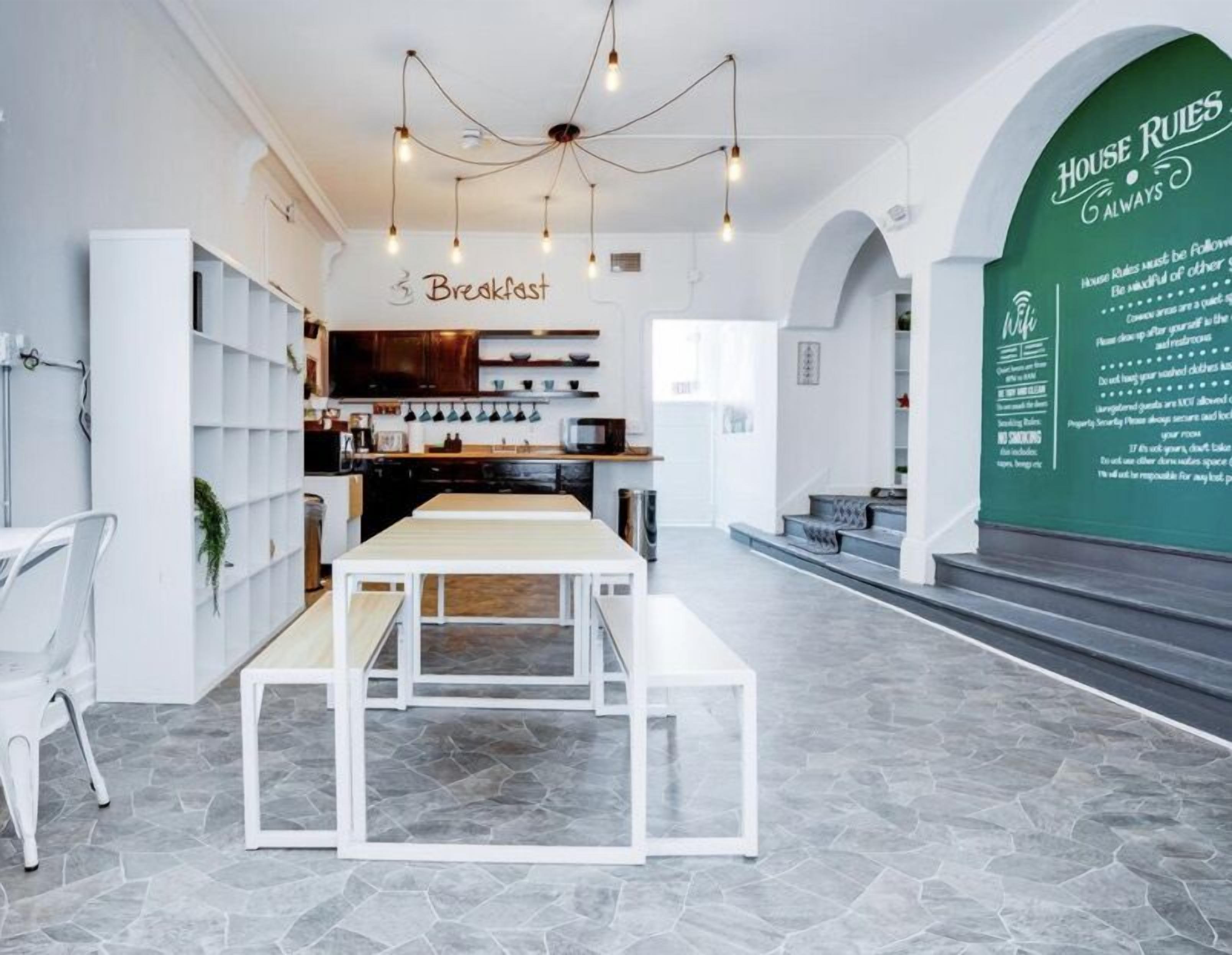 Foto - Hola Hostel - Open 24hr FREE DINNER - Under New Management -Shared Common Area-