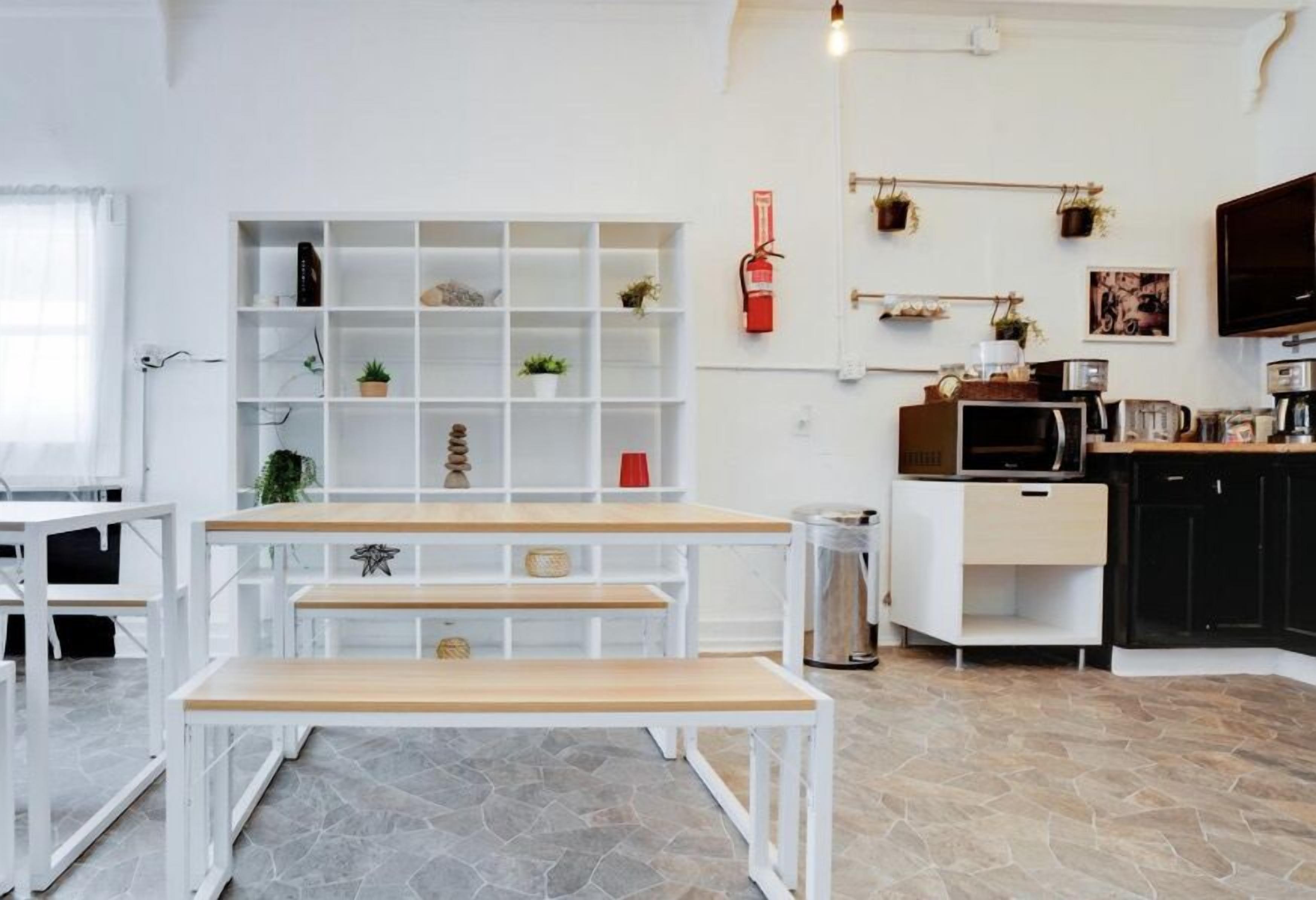 Foto - Hola Hostel - Open 24hr FREE DINNER - Under New Management -Shared Common Area-