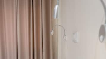 1 bedroom, premium bedding, pillow-top beds, minibar