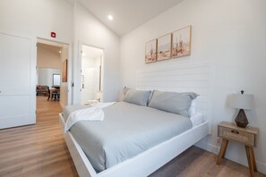 3 bedrooms, iron/ironing board, travel crib, free WiFi