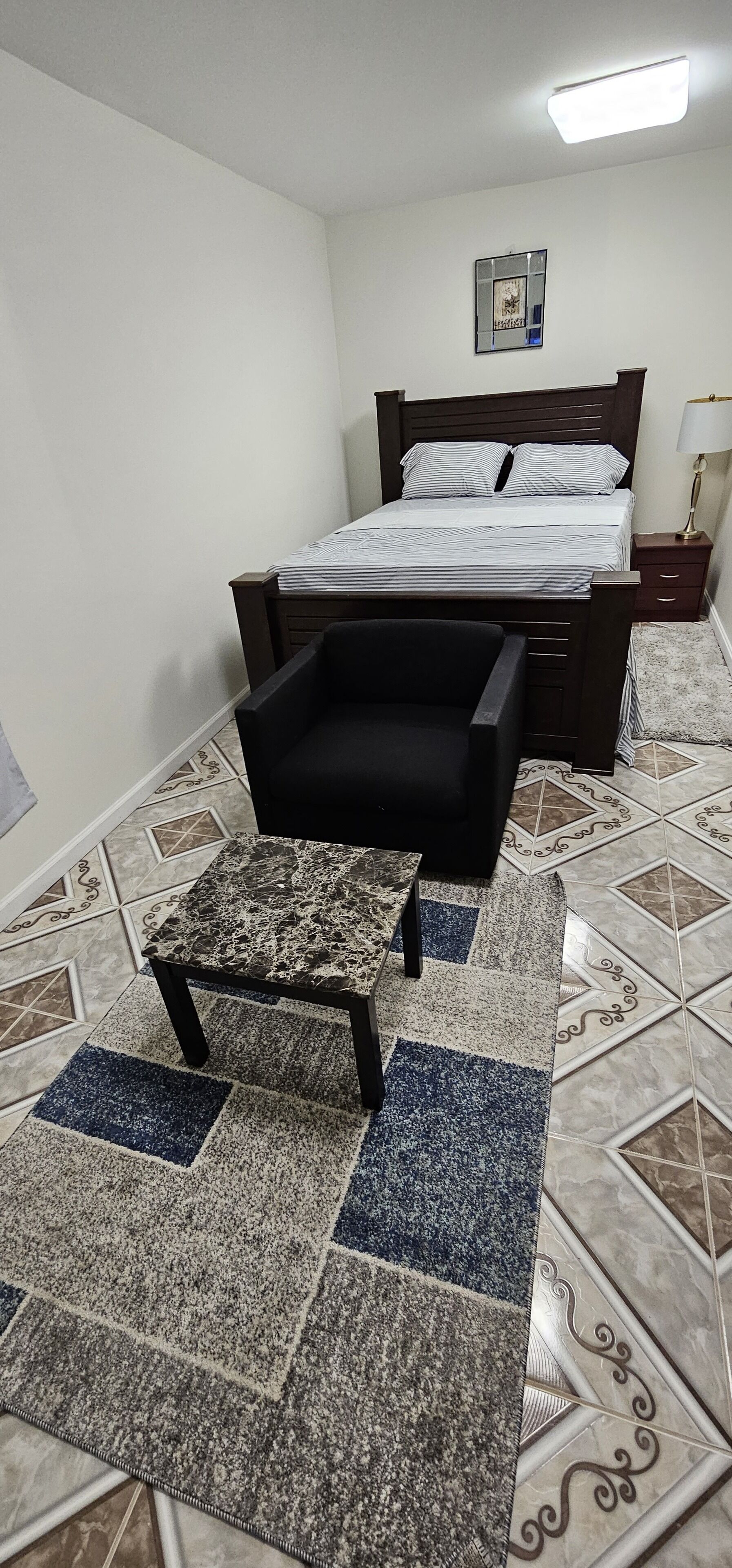 Clean and Private Apartment with 2 Queen bed 28 min. to DC Downton
