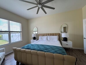 4 bedrooms, desk, iron/ironing board, free WiFi