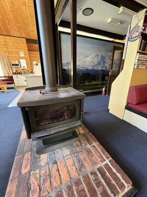 Interior - Ski-Inspired Summer Retreat. Spacious Lodge in Ohakune (Ohakune)