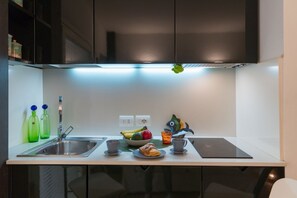 Oven, stovetop, dishwasher