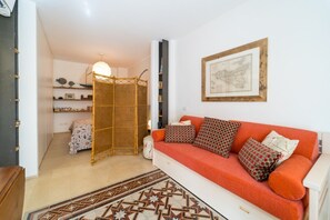 1 dormitorio, tabla de planchar con plancha, Internet y ropa de cama