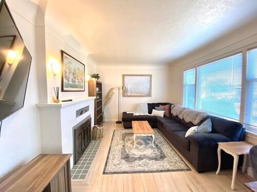 Monthly Furnished 2-Bedroom Steps From Ocean