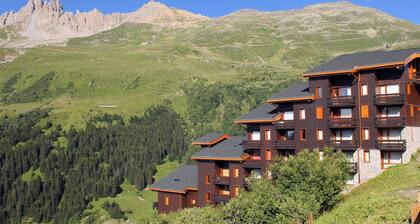 Méribel Mottaret | Sleeps 4 | Sky-High Retreat